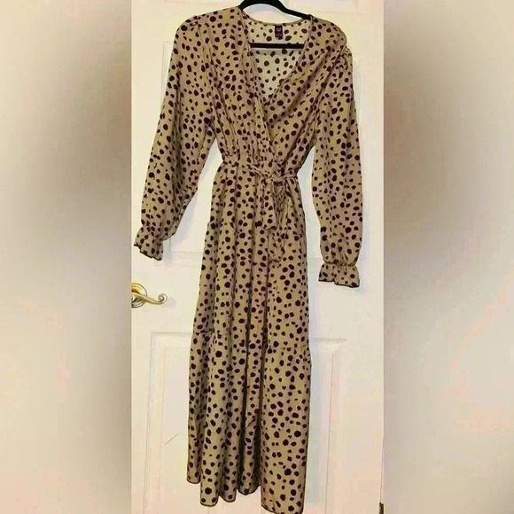 Shein Curve NWOT Flounce Sleeve Overlap Collar Ruffle Hem Belted Dress 1XL - Picture 4 of 6